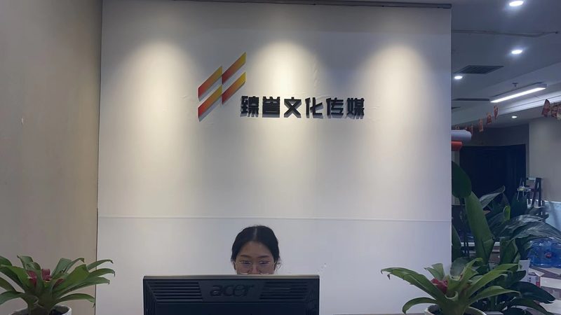 绿幕与实景：揭秘影视制作中的场景搭建技巧对比